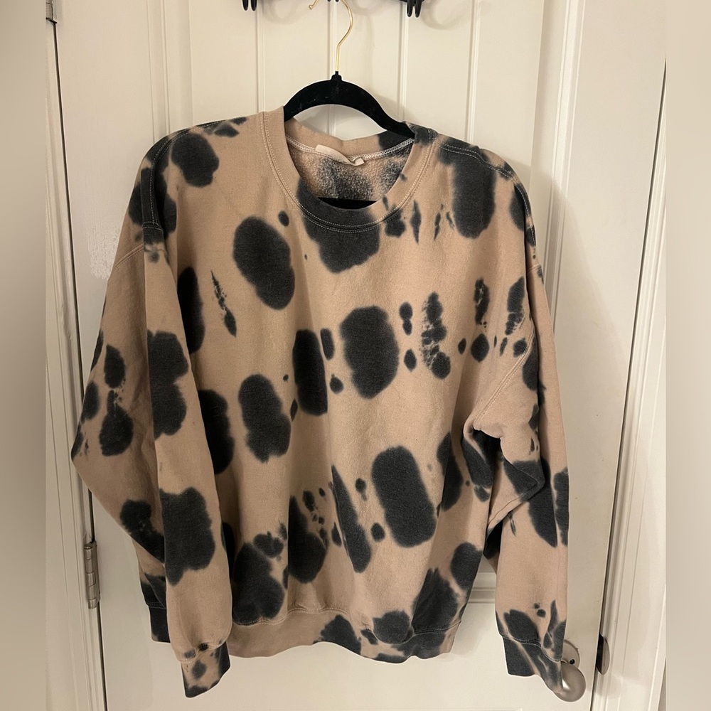 Beige and Black Patterned Sweatshirt